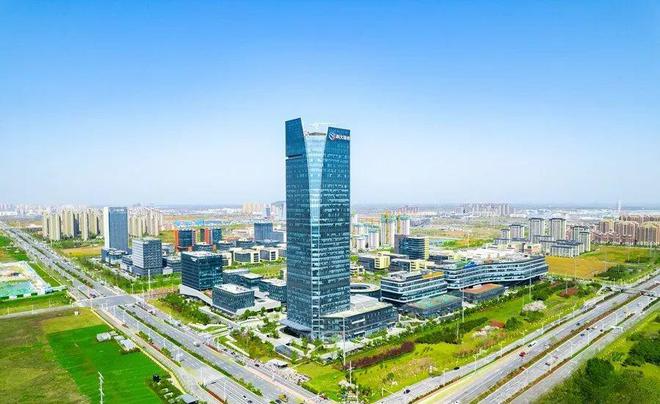 南宫28登录入口车神资讯【奔驰固态电池原型车首次曝光奔驰中国大裁员赔偿N+9小米(图4)