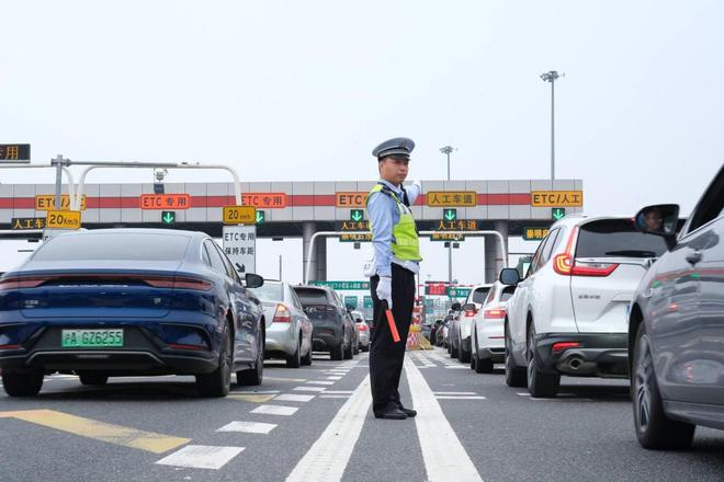 南宫NG·28(中国)官方网站高速节假日免费如果取消改成每年限免5000公里到底(图2)