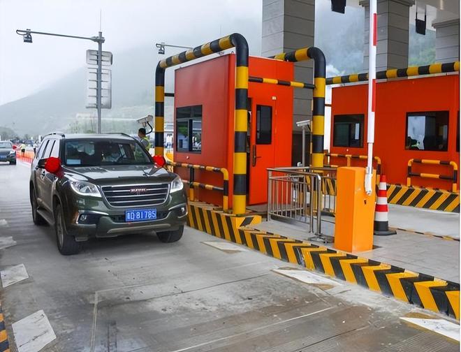 南宫NG·28(中国)官方网站高速节假日免费如果取消改成每年限免5000公里到底(图3)